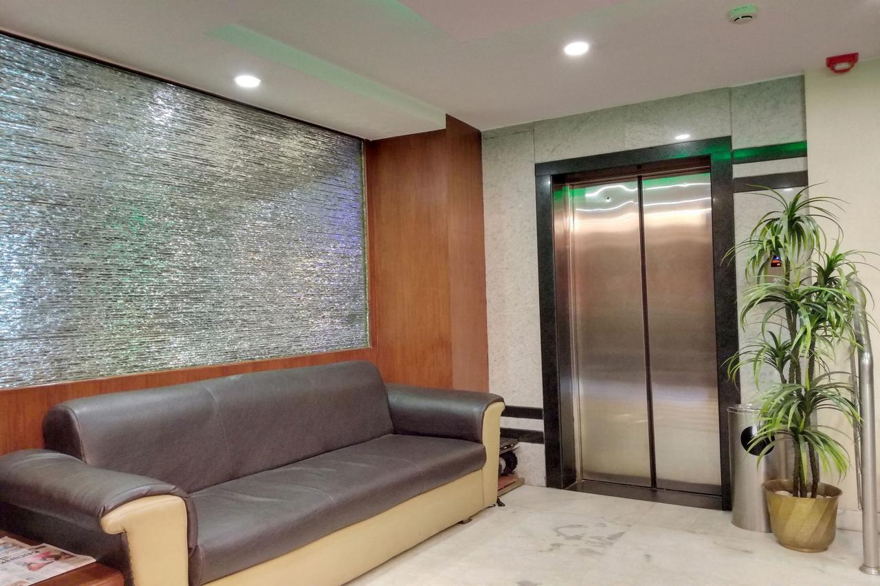 Oyo 6110 Thalassa Suites Bangalore Buitenkant foto