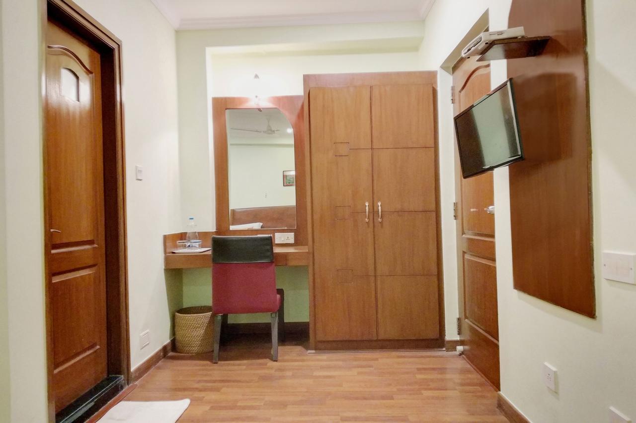 Oyo 6110 Thalassa Suites Bangalore Buitenkant foto
