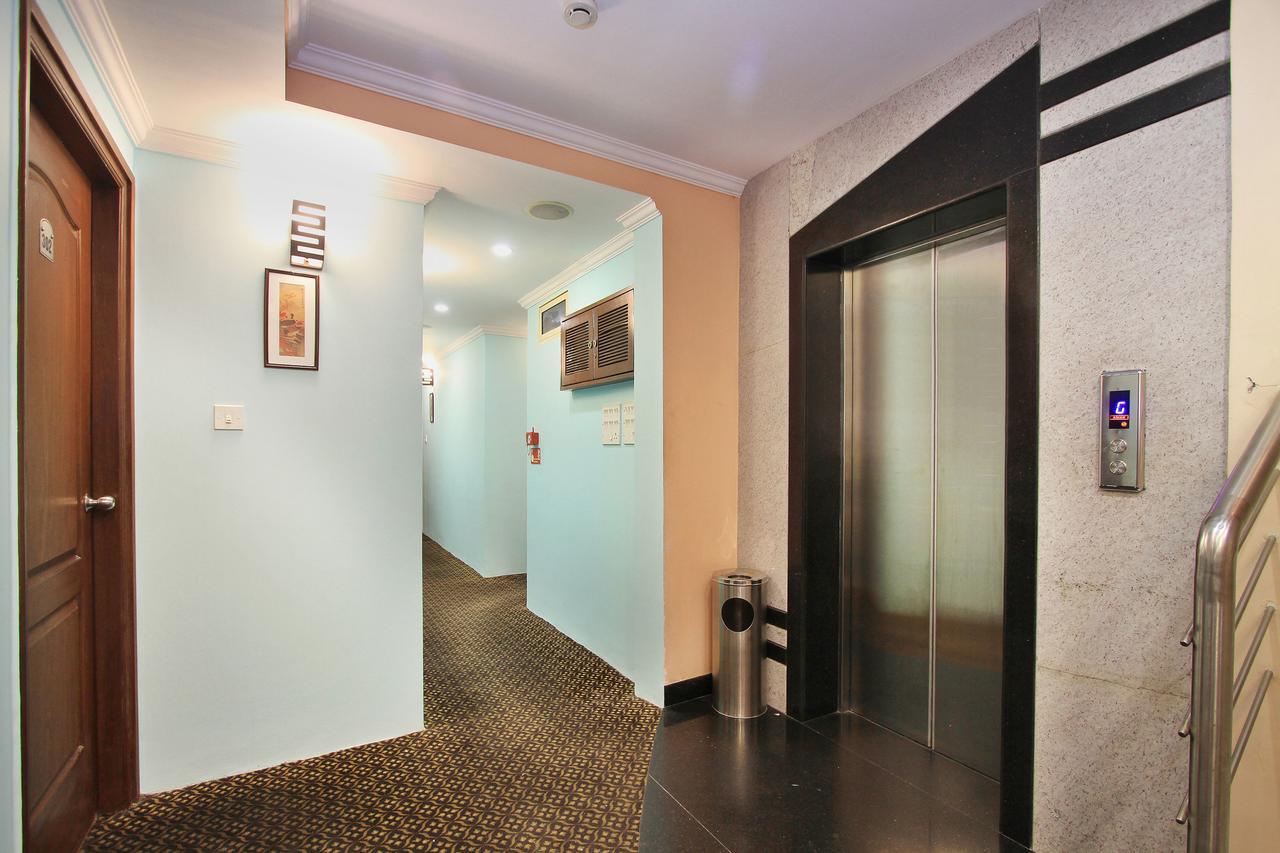 Oyo 6110 Thalassa Suites Bangalore Buitenkant foto