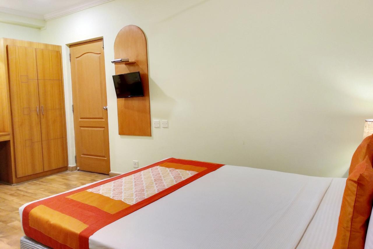 Oyo 6110 Thalassa Suites Bangalore Buitenkant foto