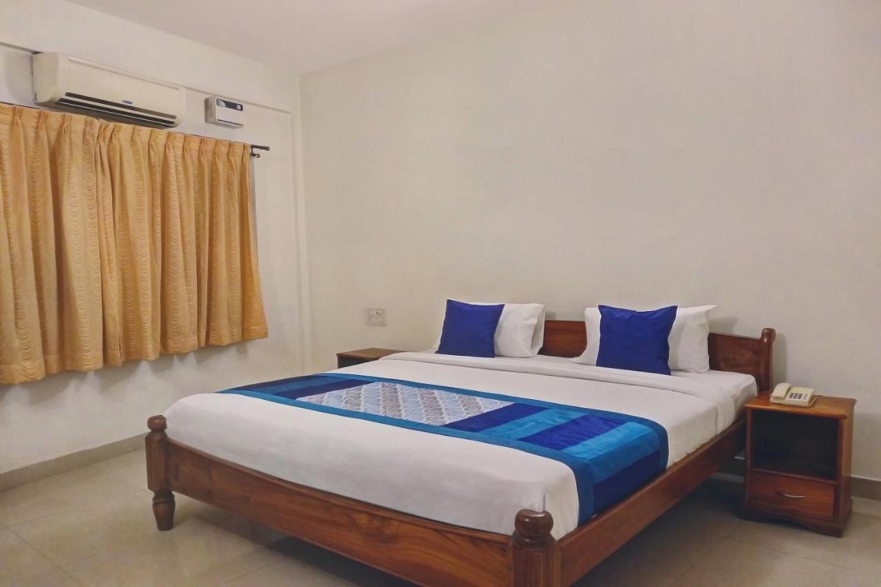 Oyo 6110 Thalassa Suites Bangalore Buitenkant foto